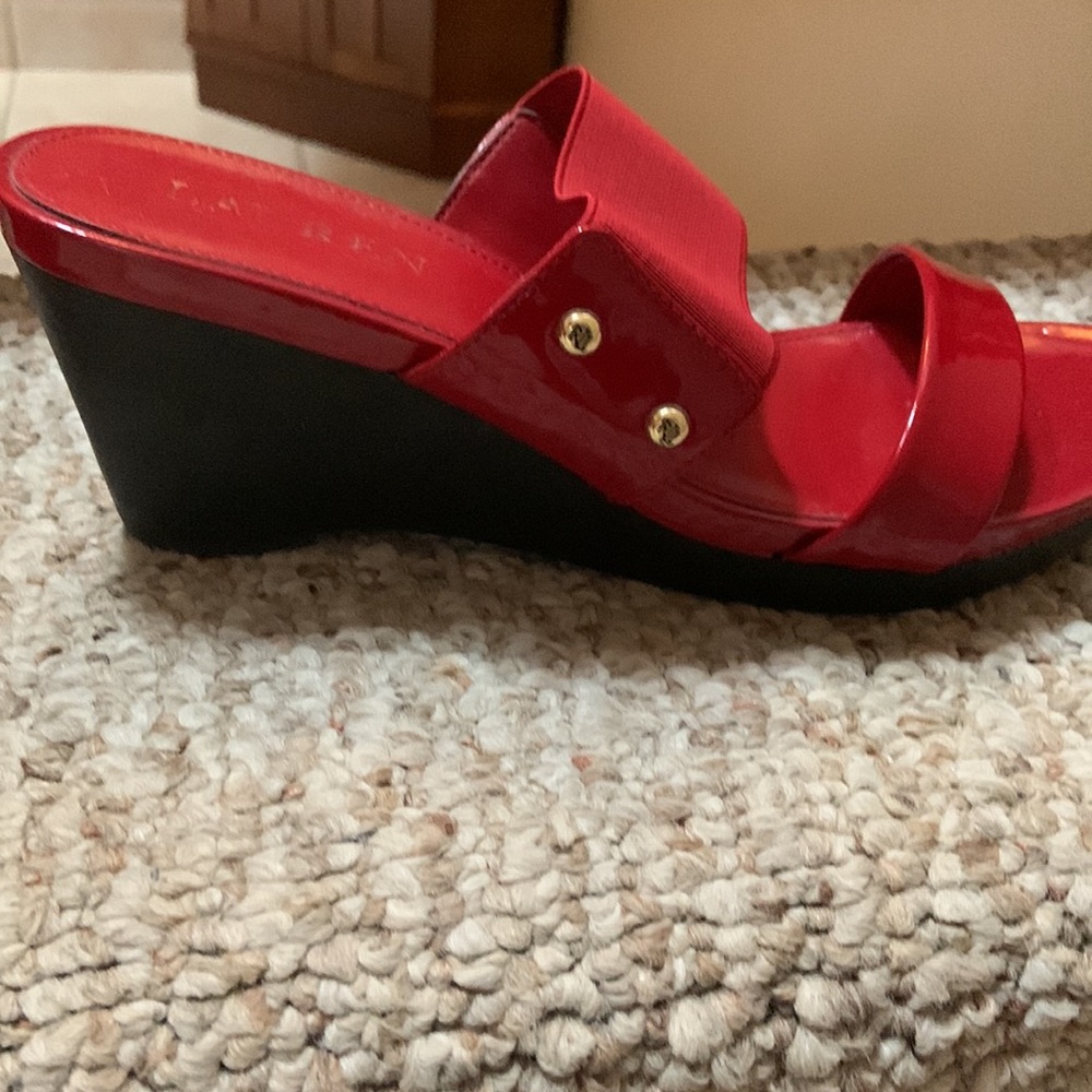 Ralph Lauren Red Heels - Picture 5 of 6